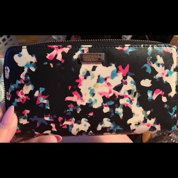 kate spade Handbags - Kate Spade ♠️ Wallet